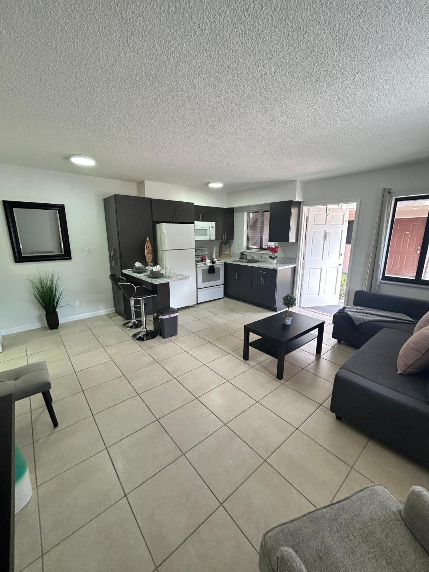 Apartment In Hollywood Close To Shops & Beach 110 Extérieur photo